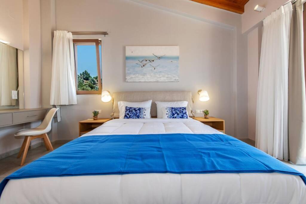 Villa Anthi, A Modern Villa With Salted Water Pool,Hot Tub & Bbq! Rethymno  Екстер'єр фото