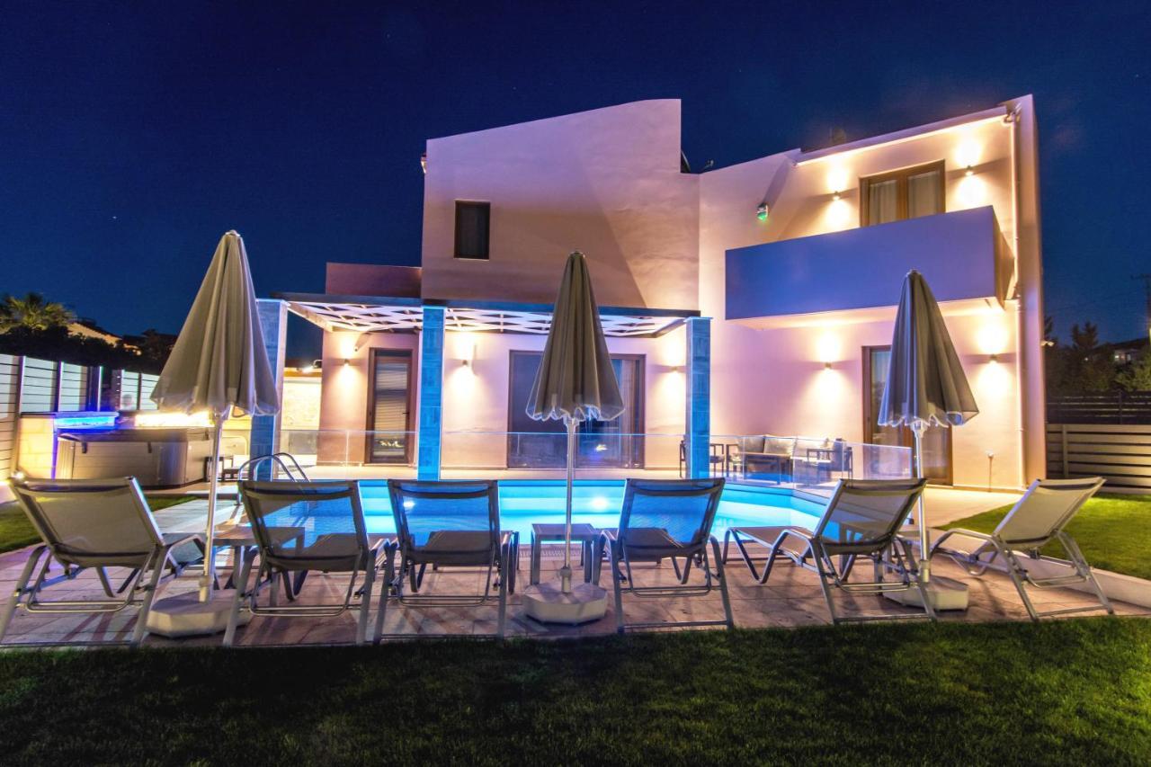 Villa Anthi, A Modern Villa With Salted Water Pool,Hot Tub & Bbq! Rethymno  Екстер'єр фото